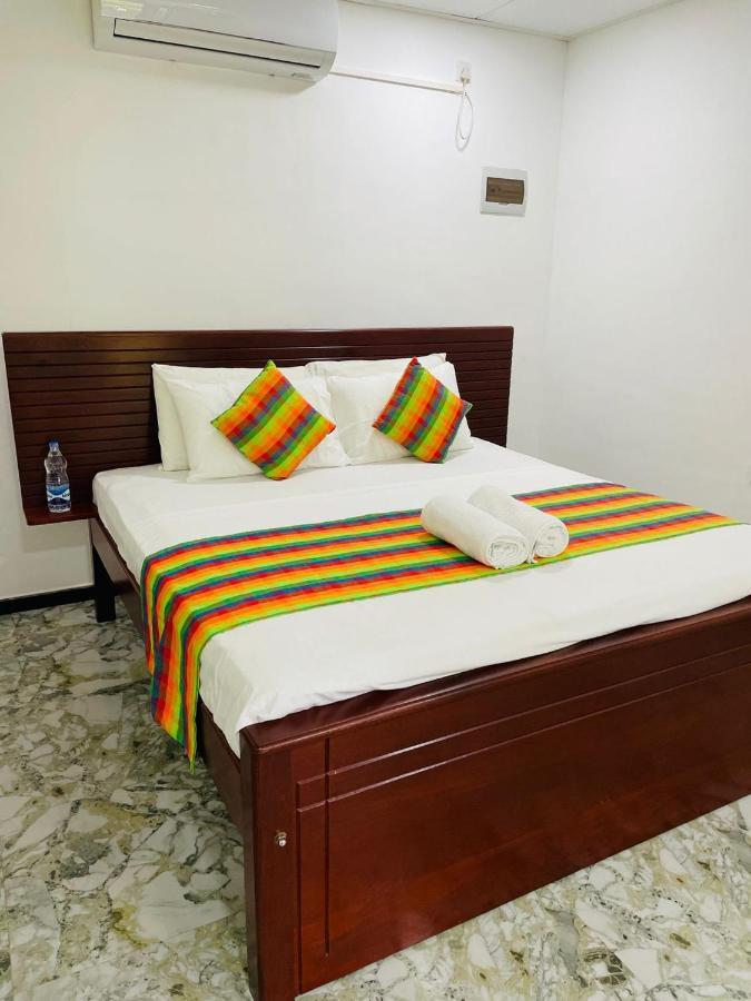 Surf Front Hotell Ahangama Eksteriør bilde